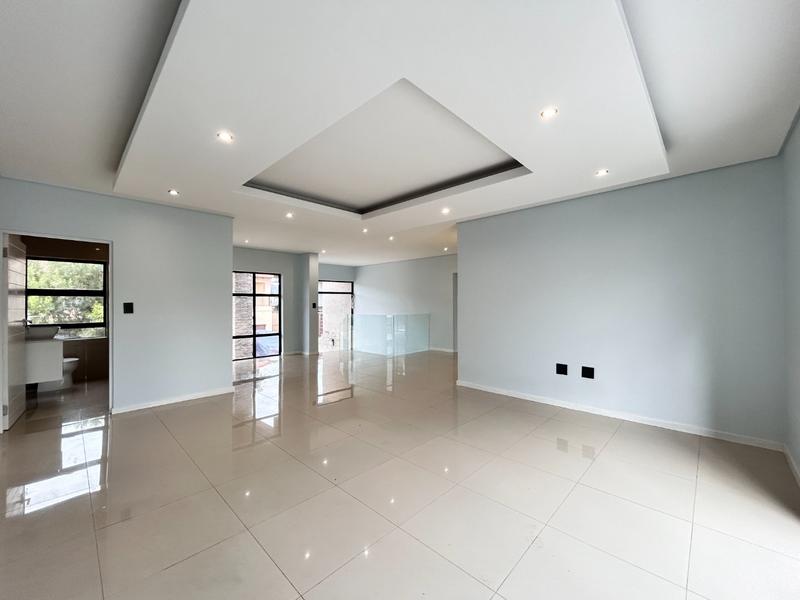 5 Bedroom Property for Sale in Melodie North West